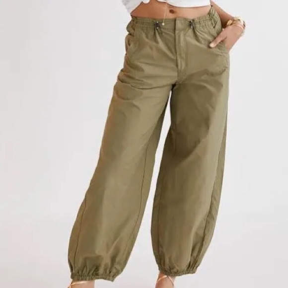 Anthropologie Pants - Anthropologie Olive Green Drawstring Jogger Pants